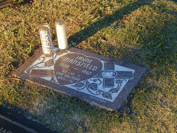 Hollywood Forever Cemetery, Jane Mansfield gravesite