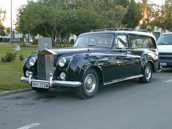 Hollywood Forever Cemetery, Rolls Royce hearse