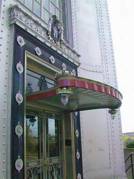 Higgins Armory Museum