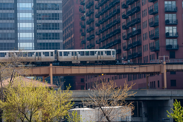 Architecture tour from the Chicago river