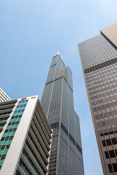 Architecture tour from the Chicago river