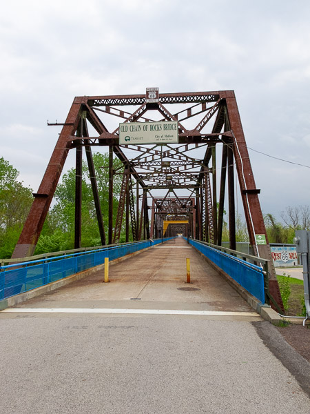 Old Chain of Rocks bridge, Missouri side