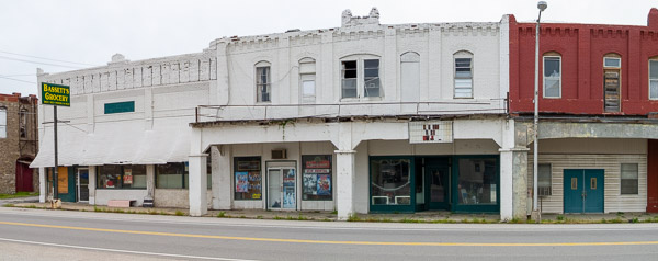 Eagle (D-X) Service Station, Afton, OK. Housing a collection or Route 66 memoribillia and Packard cars.