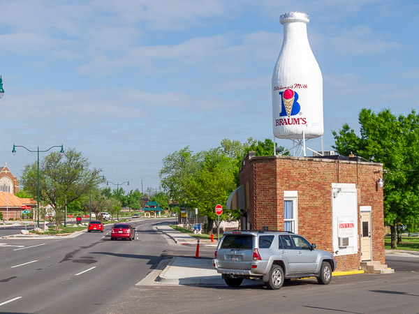 Milk bottle grocery, Oklahoma City, OK