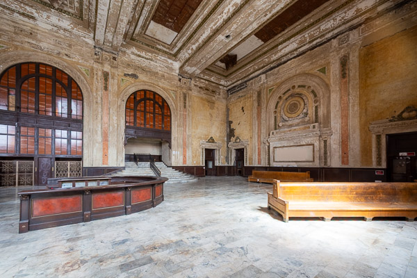 16th Street Train Station, main lobby