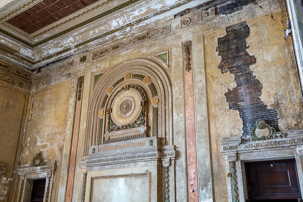 16th Street Train Station, main lobby