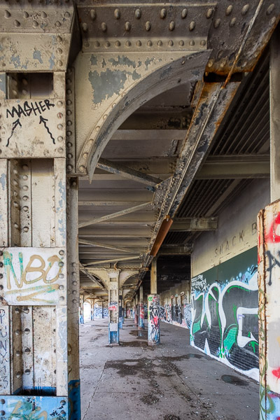 16th Street Train Station, platform