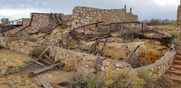 Two Guns roadside attraction along Route 66