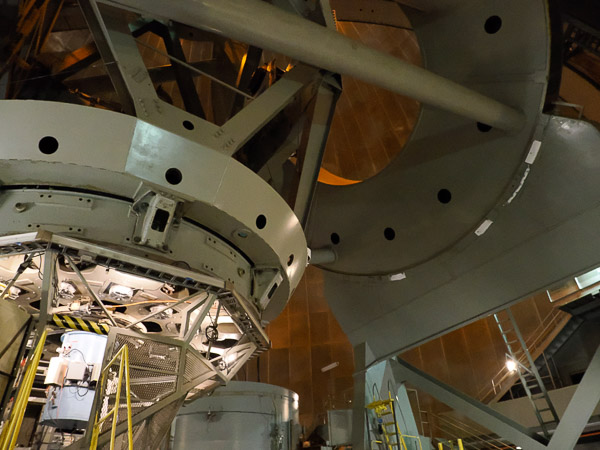 200-inch (5.1-meter) Hale Telescope mirror assembly and bearing