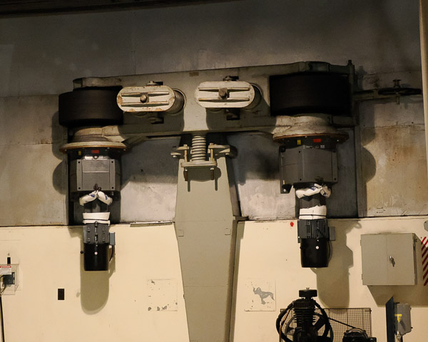 Dome drive unit