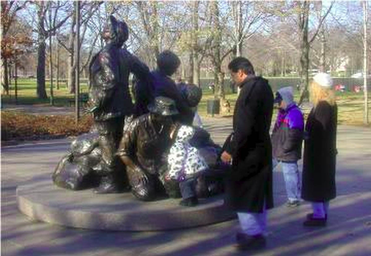 Washington DC, Vietnam War Women's memorial