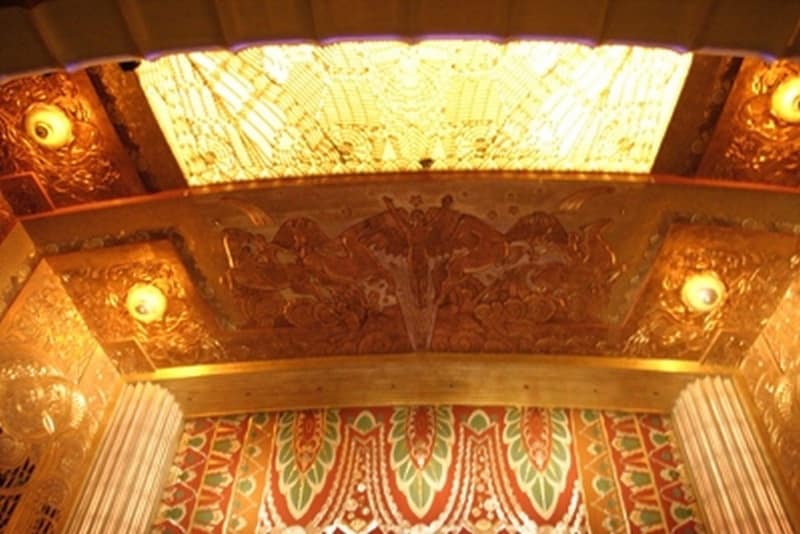 Paramount Theater showing 20,000 leagues under the sea