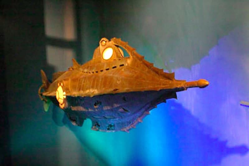 Epcot Center, 20,000 leagues under the sea exhibit
