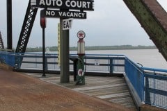 Driving Route 66, Chain of Rocks bridge