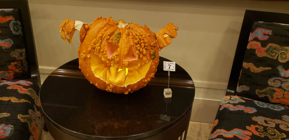 Halloween pumpkin carving contest